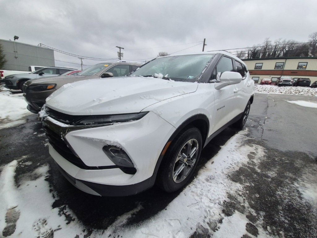 Used 2023 Chevrolet Blazer LT w/ Convenience Package image 3