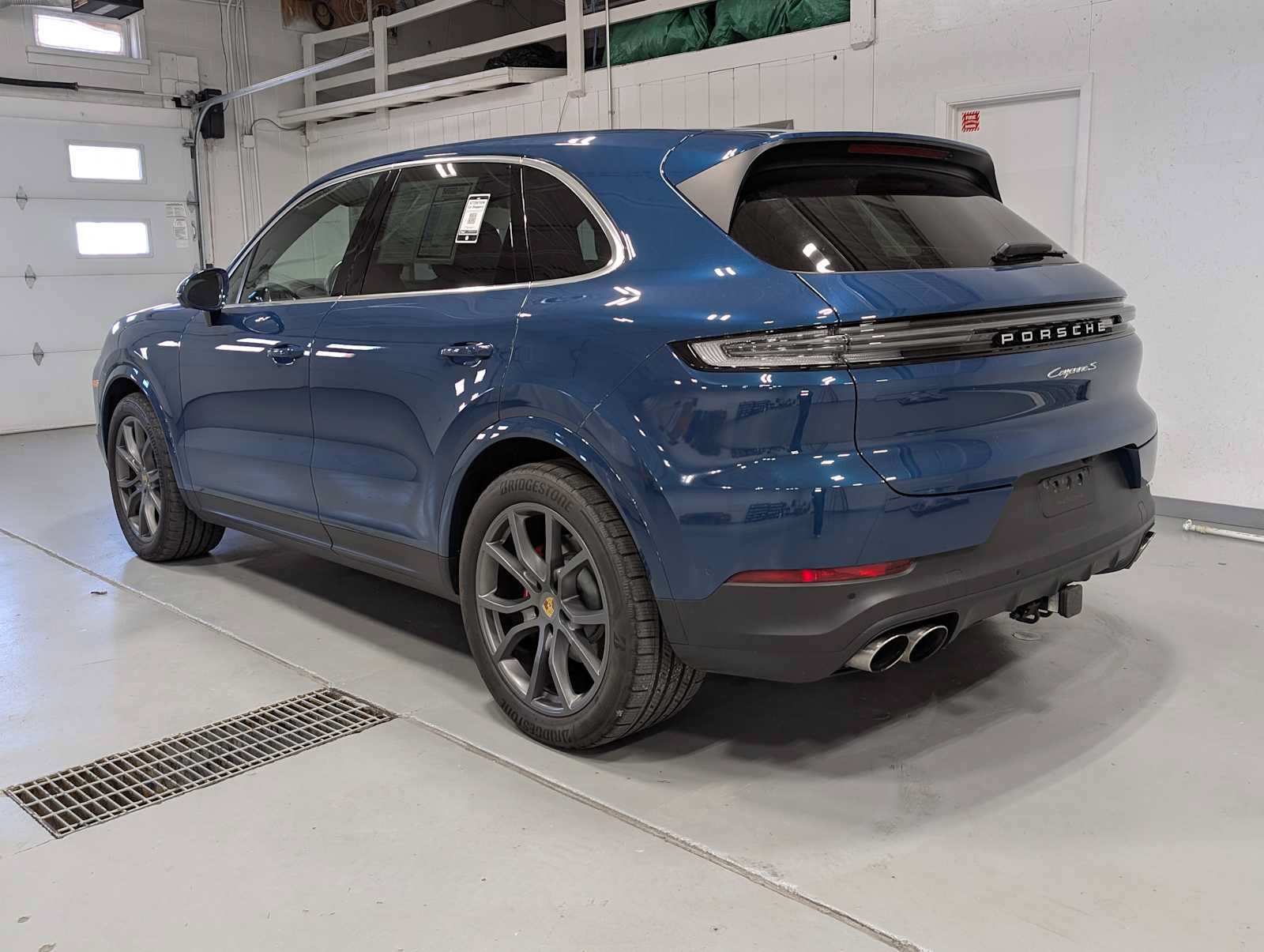 Used 2024 Porsche Cayenne S AWD/4WD image 7
