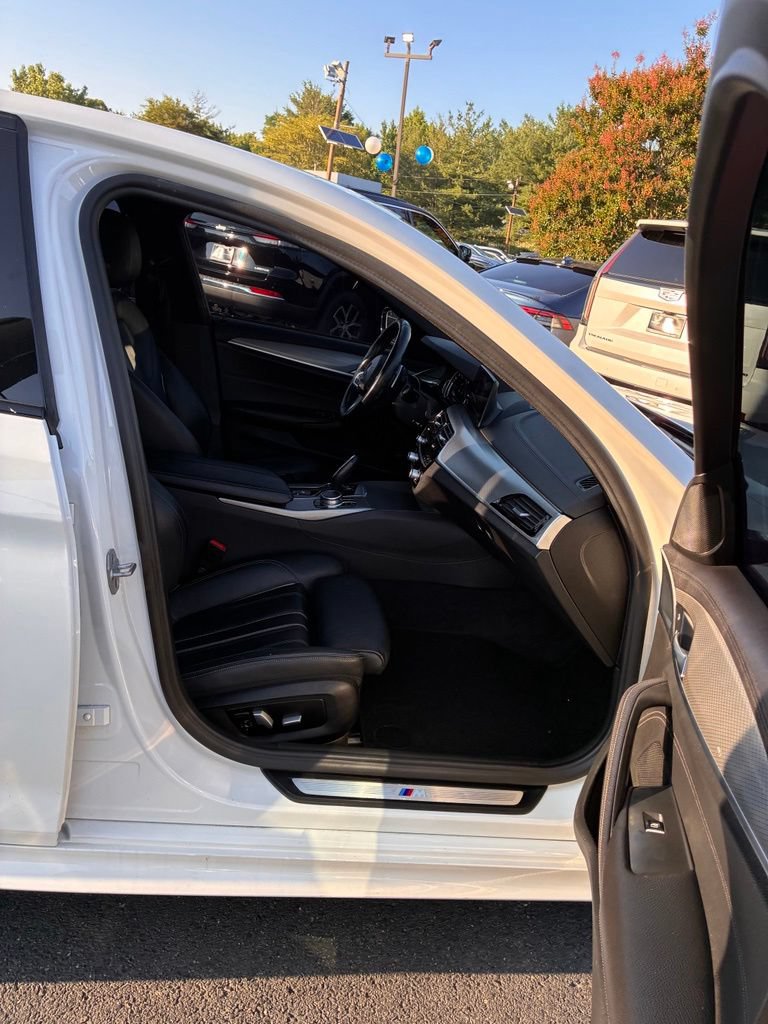 Used 2018 BMW 530i xDrive AWD/4WD image 19