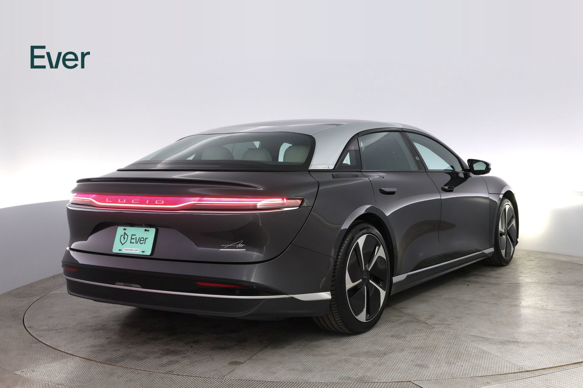 Used 2023 Lucid Air Grand Touring image 3