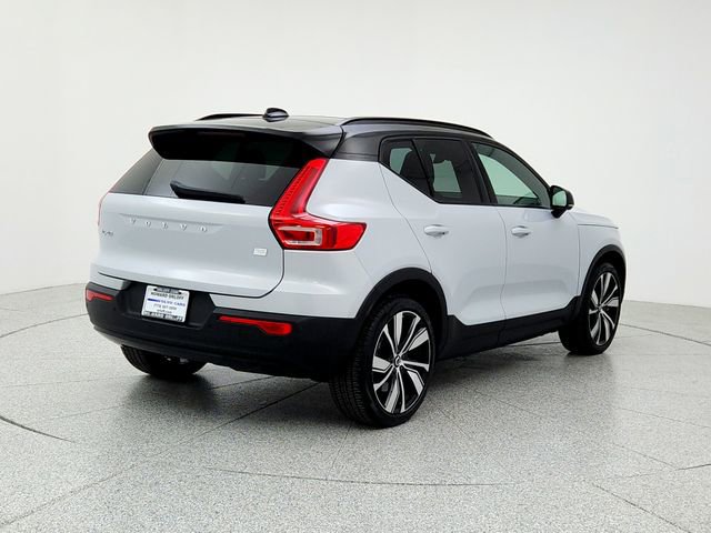 Certified 2022 Volvo XC40 P8 Recharge Plus image 5