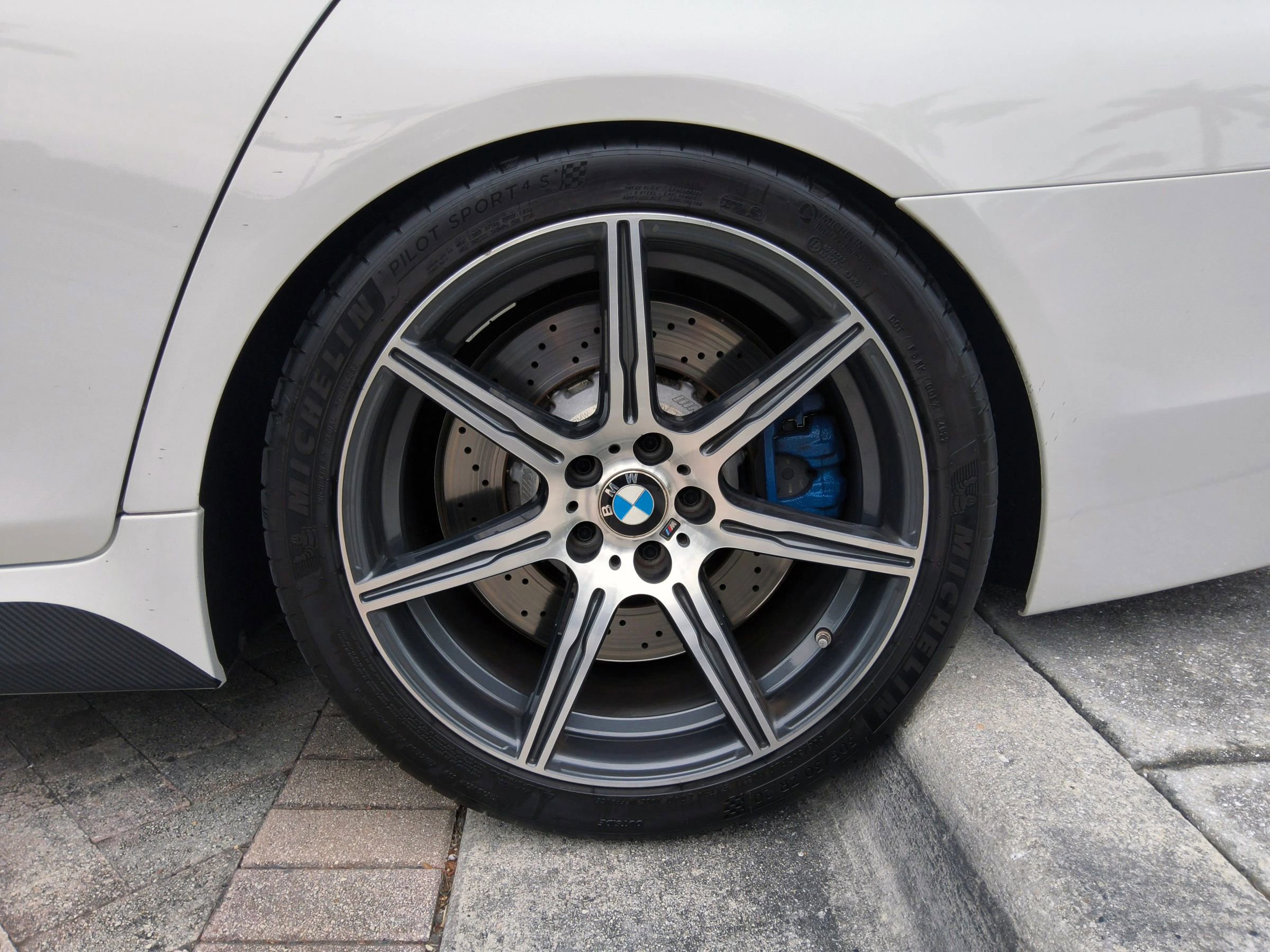 Used 2014 BMW M5 image 46