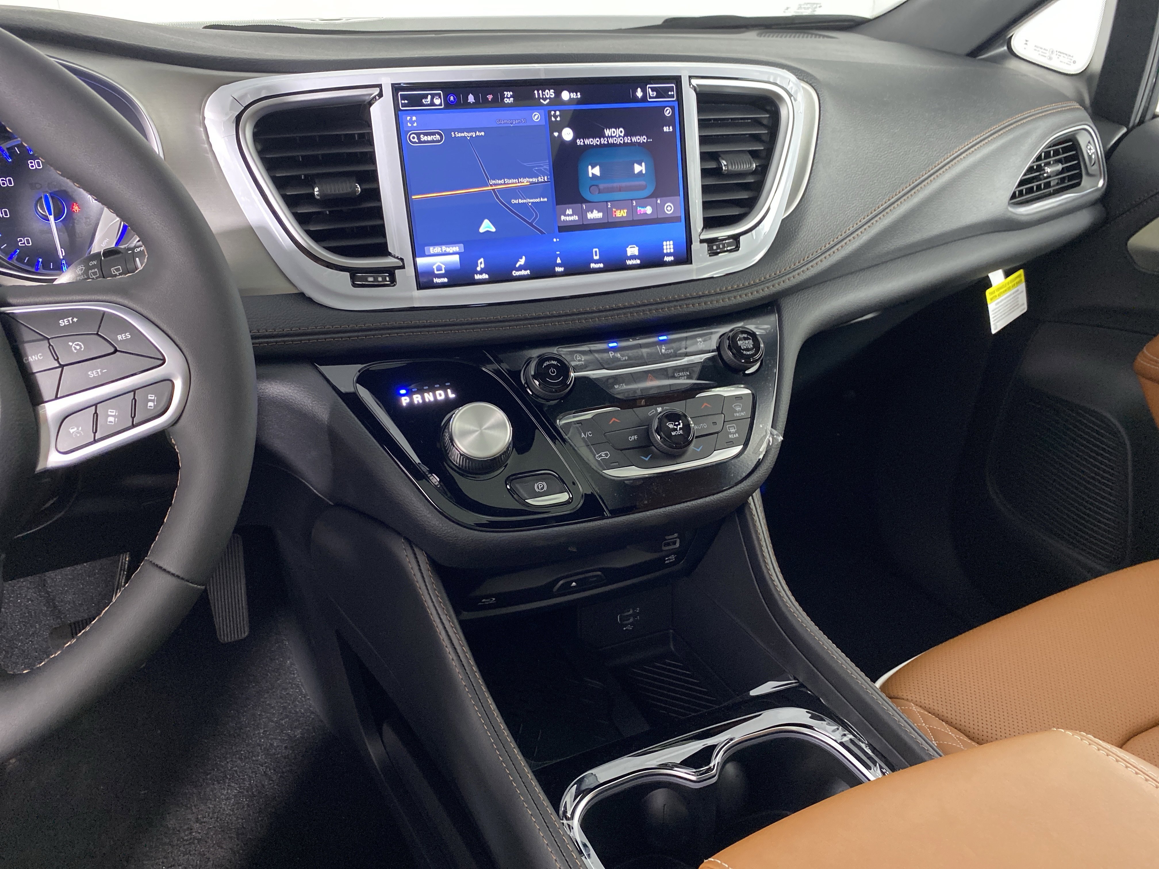 New 2026 Chrysler Pacifica Pinnacle AWD/4WD image 24
