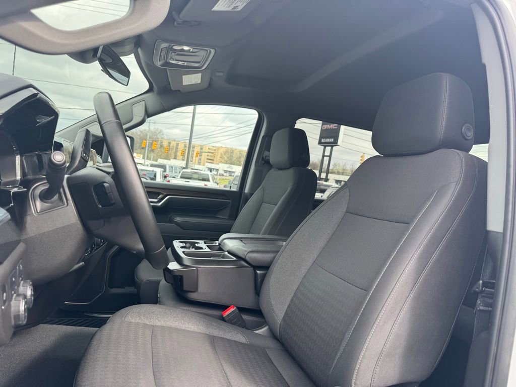 Used 2025 Chevrolet Silverado 2500 LT w/ Convenience Package image 16