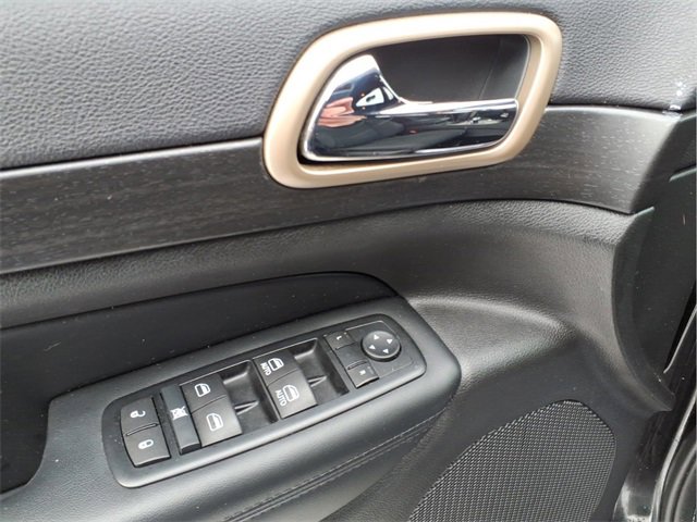 Used 2015 Jeep Grand Cherokee Laredo w/ Quick Order Package 23E image 12