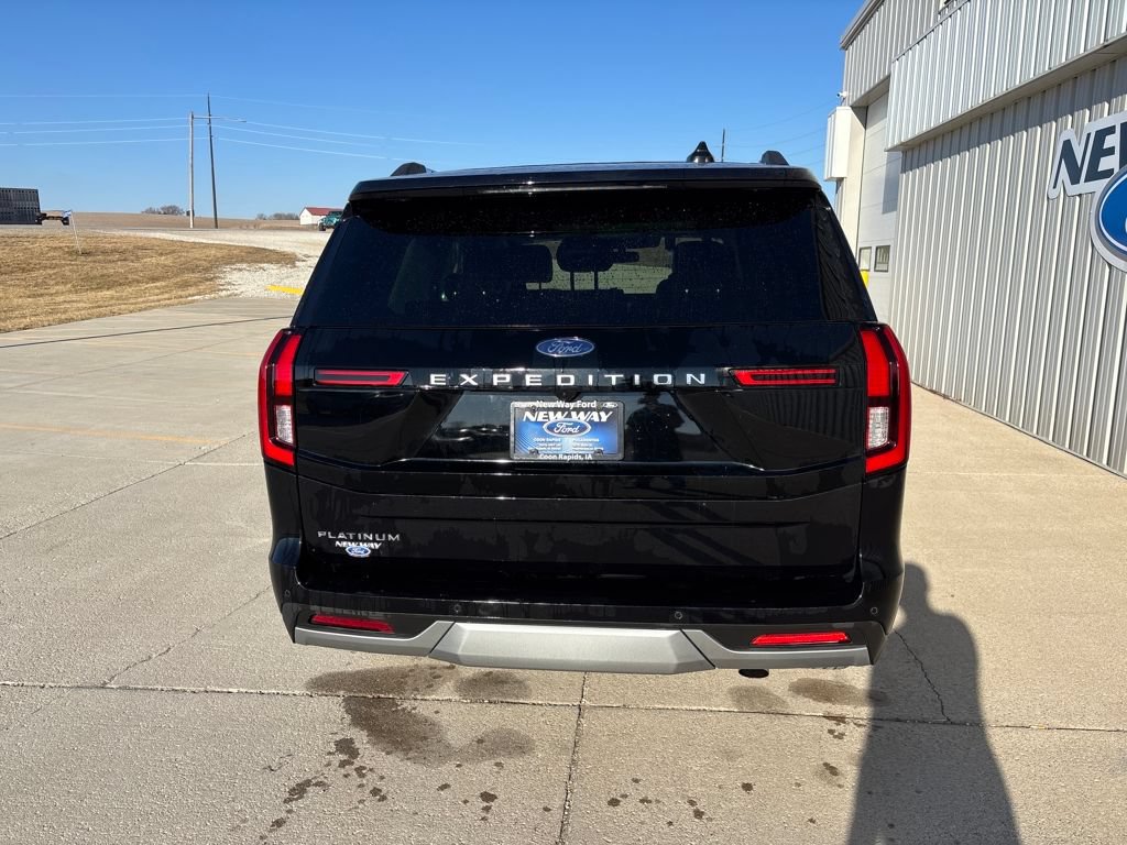 Certified 2025 Ford Expedition Platinum AWD/4WD image 6