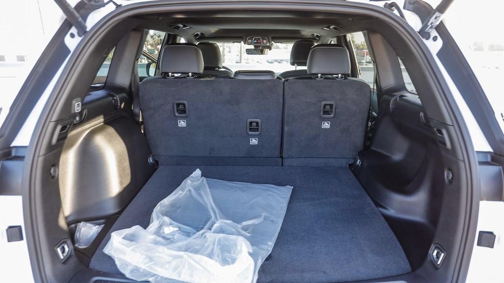 New 2026 Jeep Grand Cherokee Altitude AWD/4WD image 31