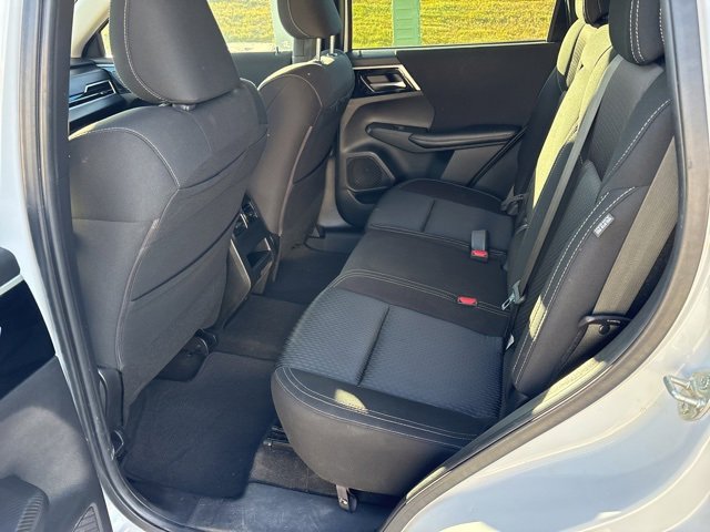 Used 2022 Mitsubishi Outlander ES image 12