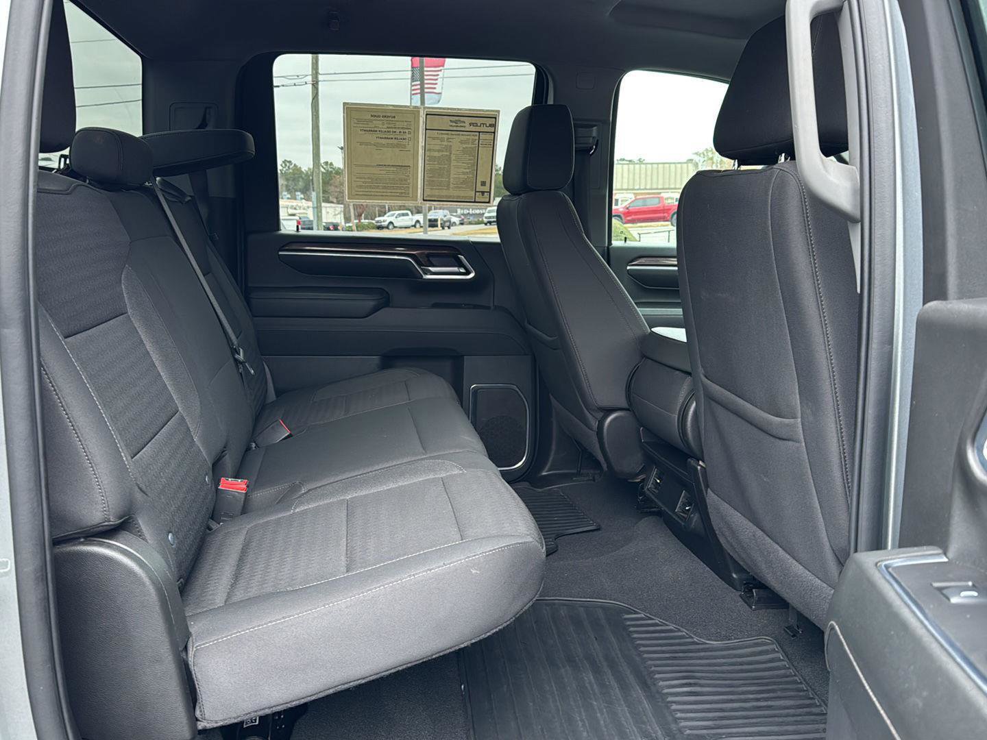 Used 2024 Chevrolet Silverado 2500 LT image 11