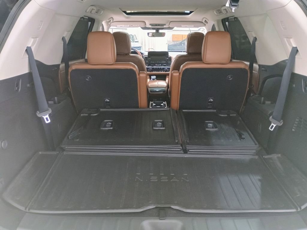 Used 2023 Nissan Pathfinder Platinum image 22