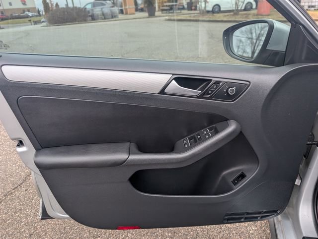 Used 2014 Volkswagen Jetta GLI Autobahn FWD image 9