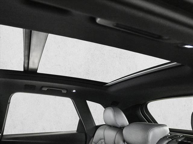 Used 2020 Audi SQ5 Prestige image 20