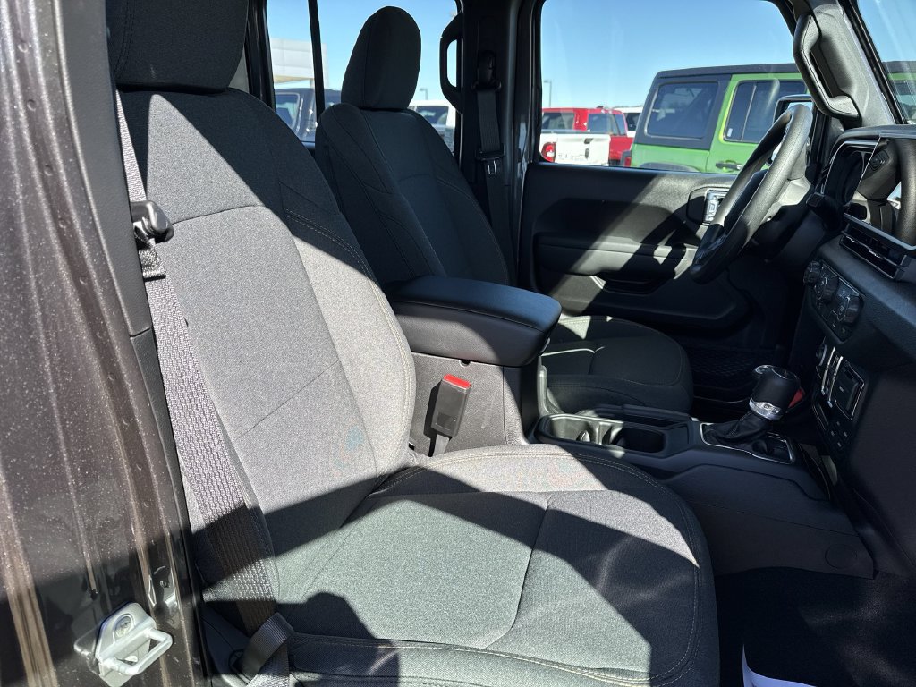 New 2026 Jeep Gladiator Sport AWD/4WD image 23