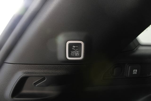 New 2026 Jeep Grand Cherokee Altitude image 19