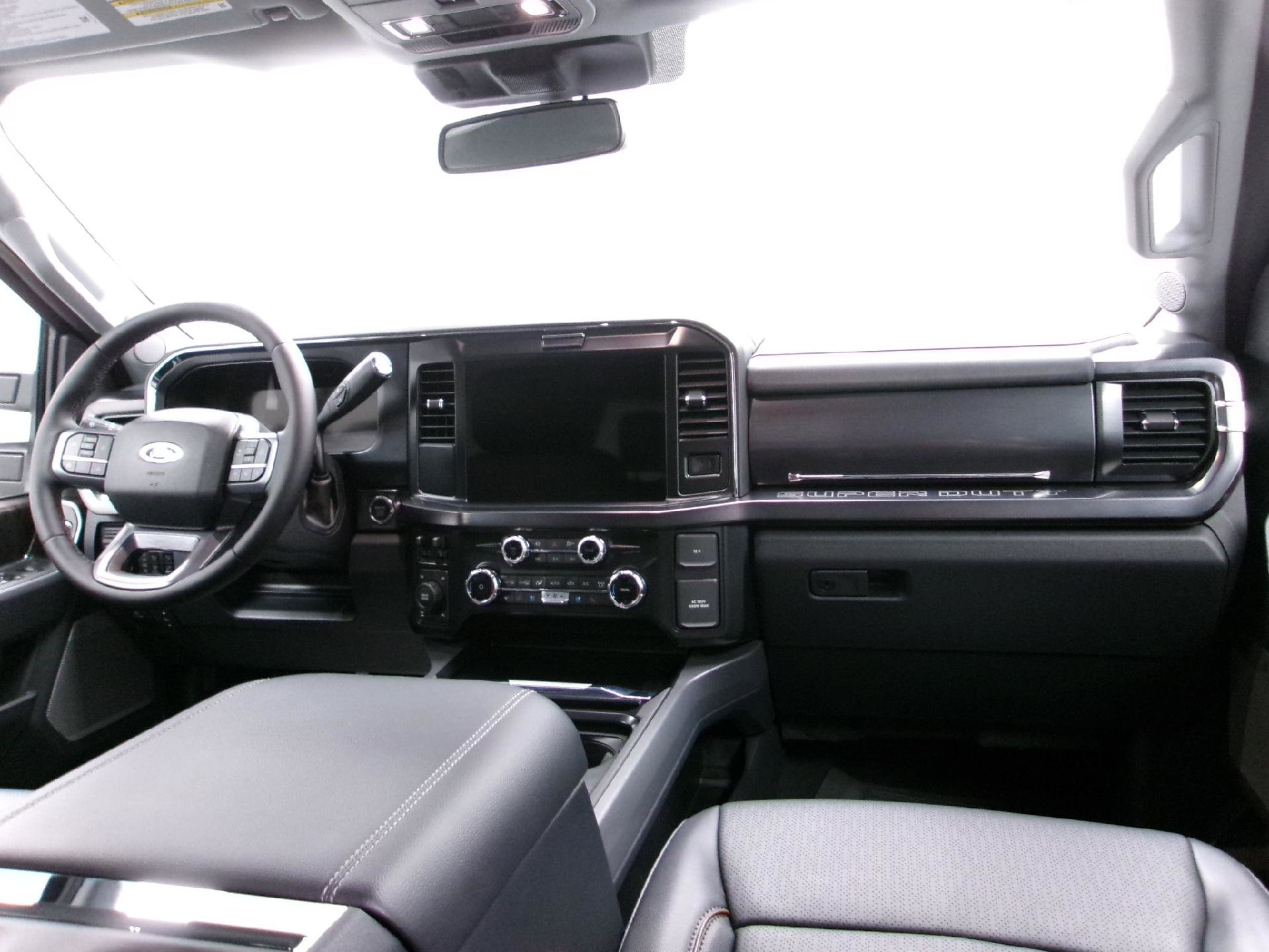 Used 2026 Ford F350 Lariat w/ Chrome Package image 3