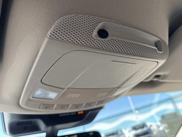 Used 2024 Ford Expedition Max XLT image 28