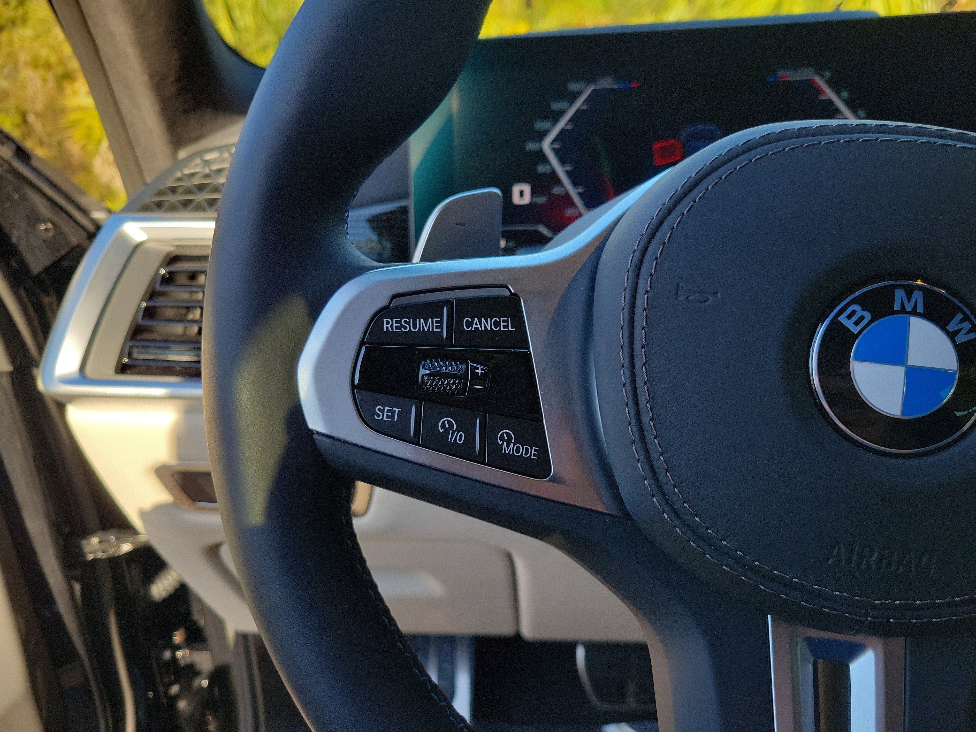 Used 2025 BMW X7 M60i image 30