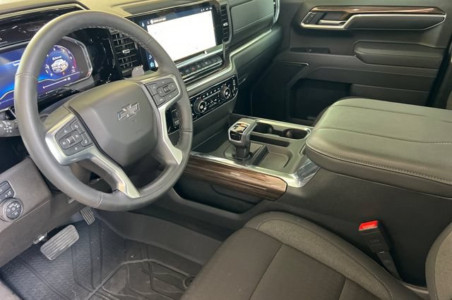 Used 2025 Chevrolet Silverado 1500 RST w/ Dark Appearance Package RWD image 10