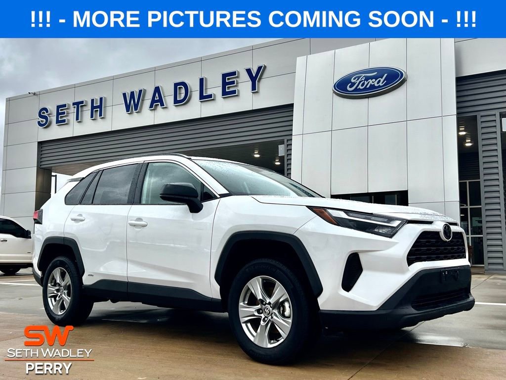 Used 2025 Toyota RAV4 LE image 1