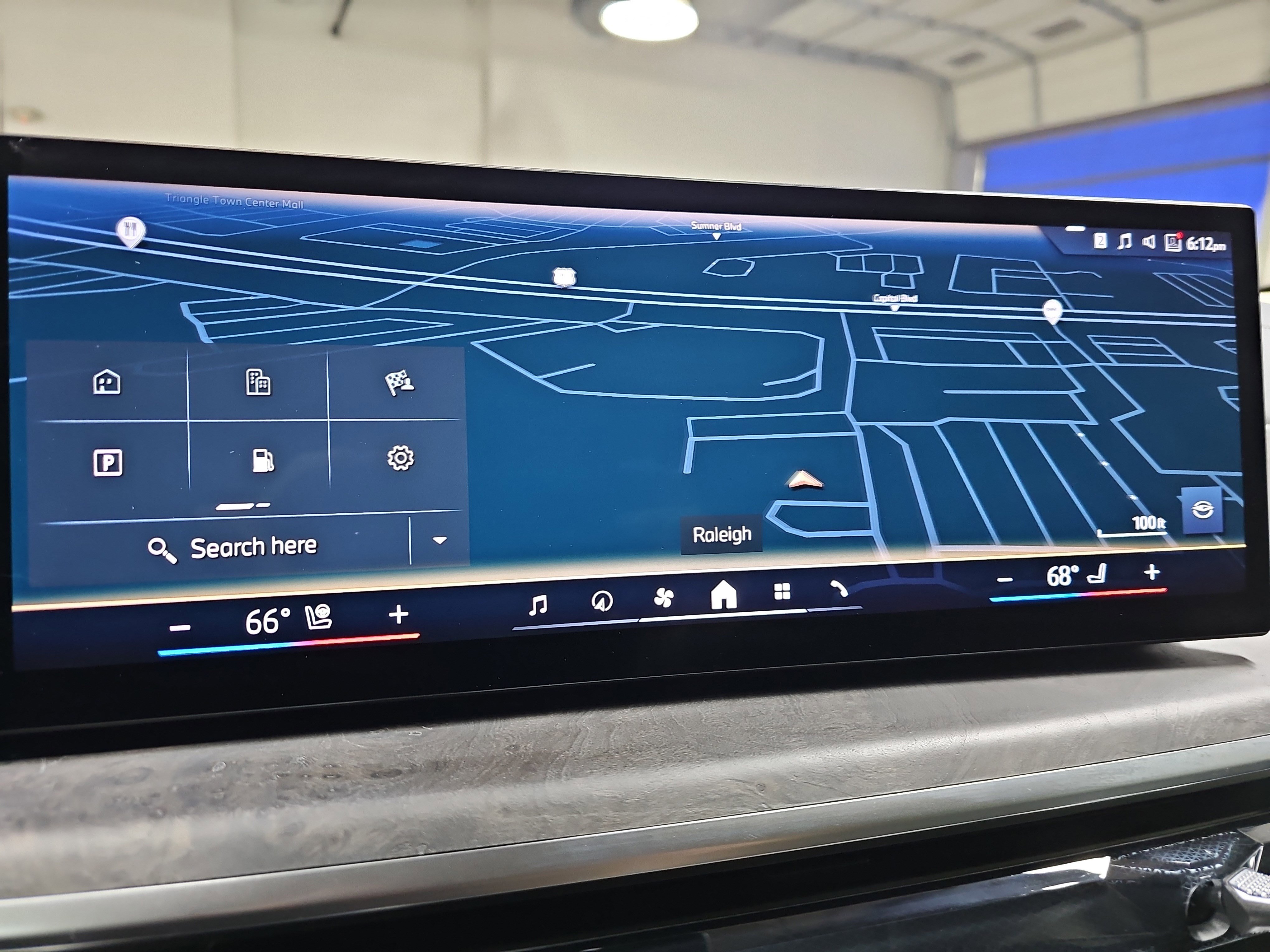 Certified 2025 BMW X7 xDrive40i image 26