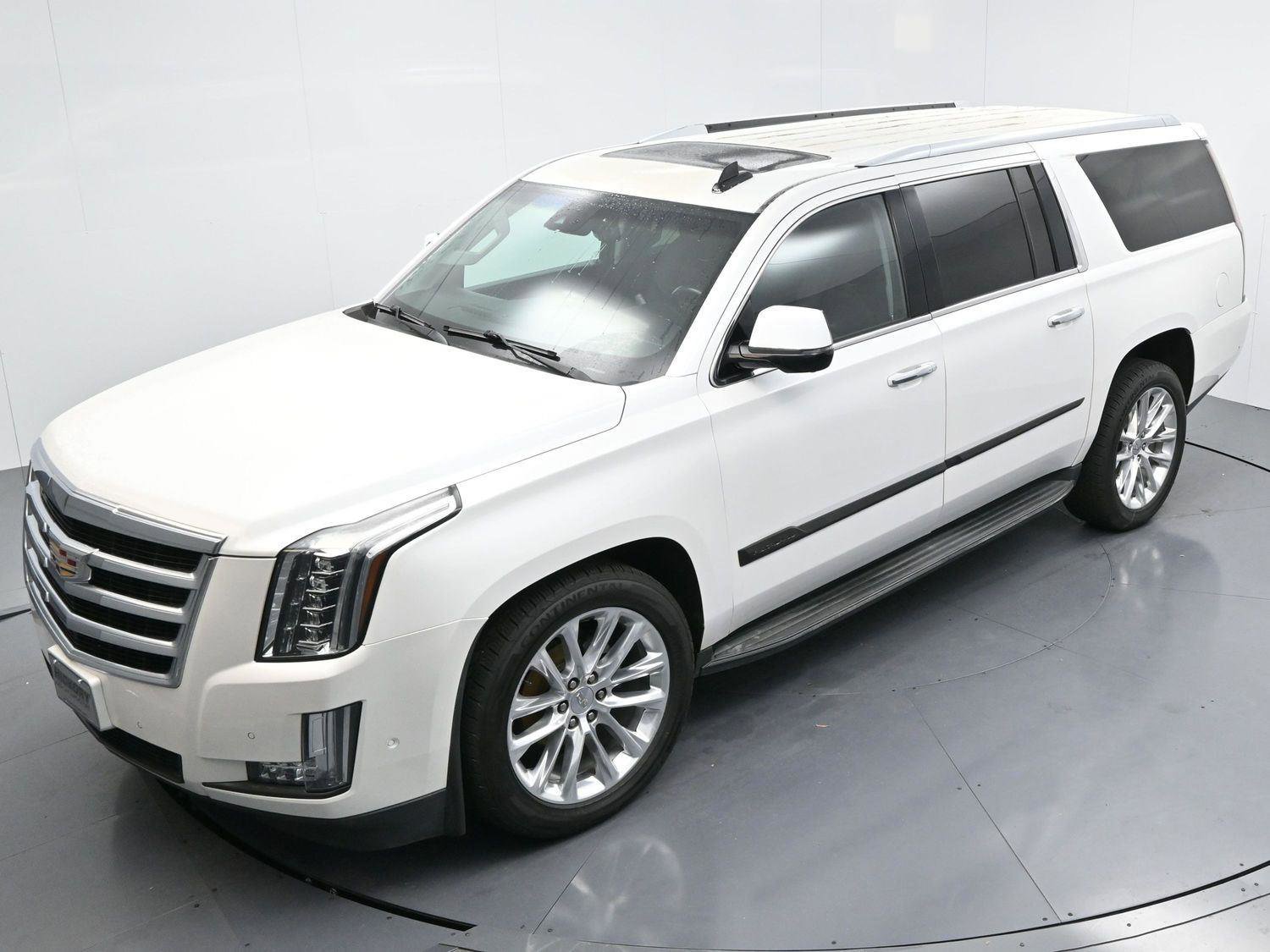 Used 2017 Cadillac Escalade ESV Luxury image 45