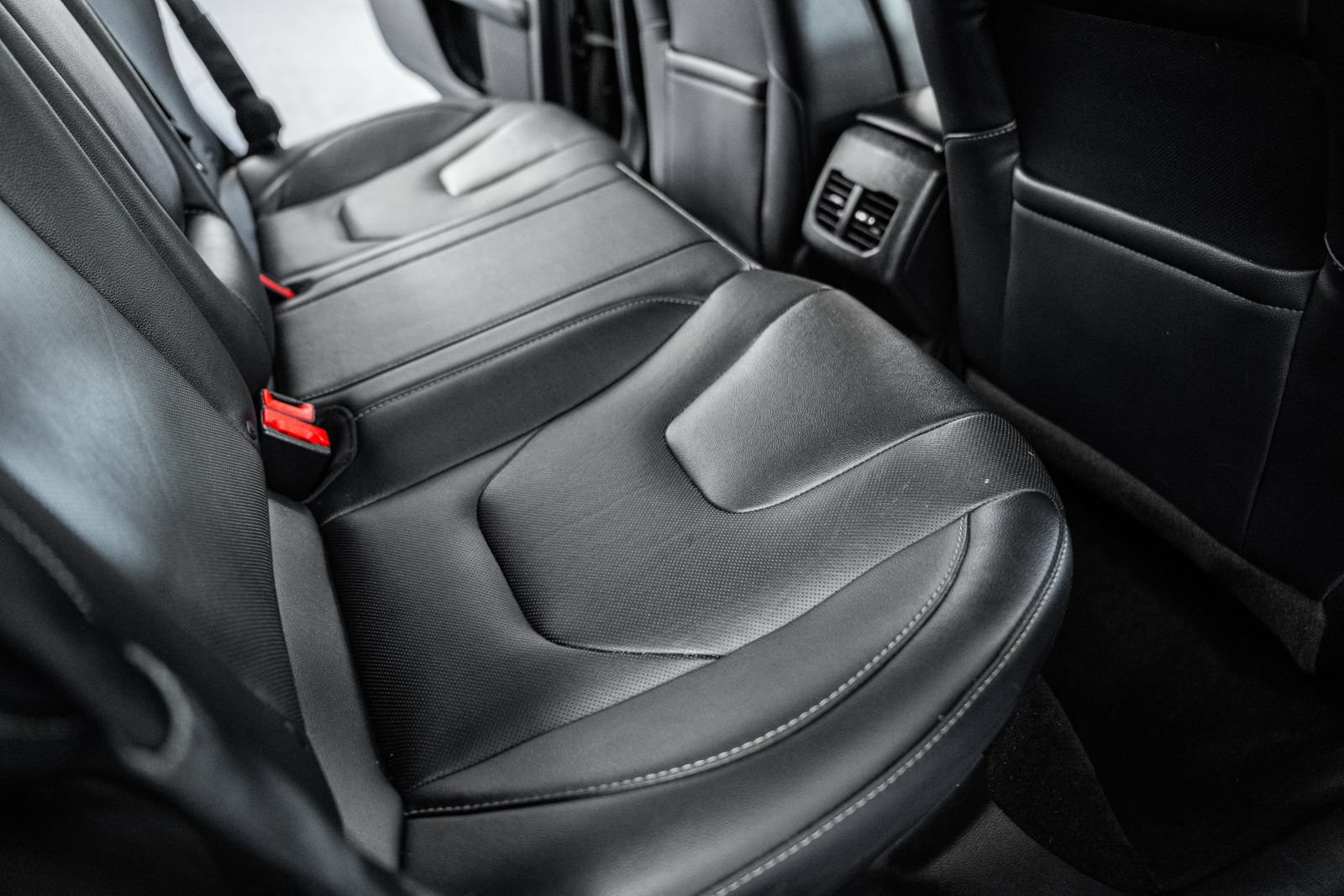 Used 2019 Ford Fusion Titanium AWD/4WD image 28