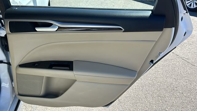 Used 2016 Ford Fusion Energi SE FWD image 12
