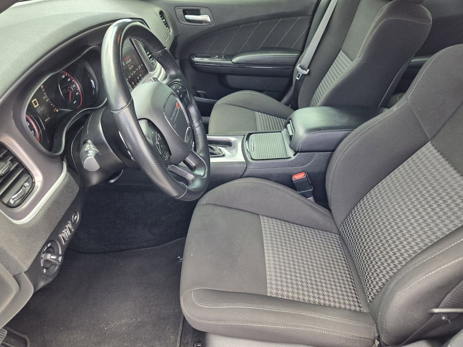 Used 2021 Dodge Charger R/T w/ Blacktop Package image 12