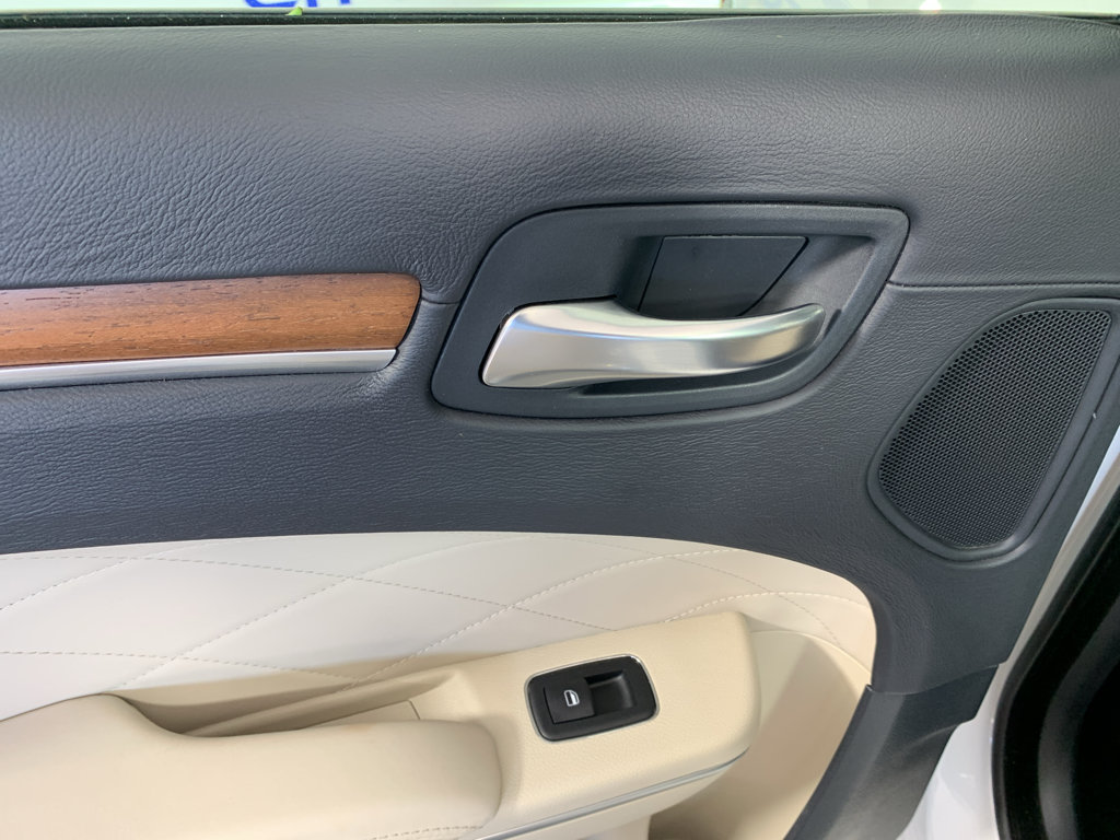 Used 2018 Chrysler 300 C w/ Sun, Sound & Nav Package RWD image 30