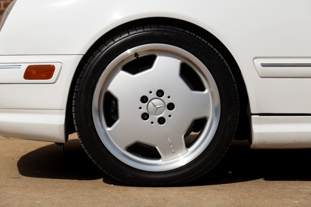 Used 2000 Mercedes-Benz E 55 AMG Sedan image 35