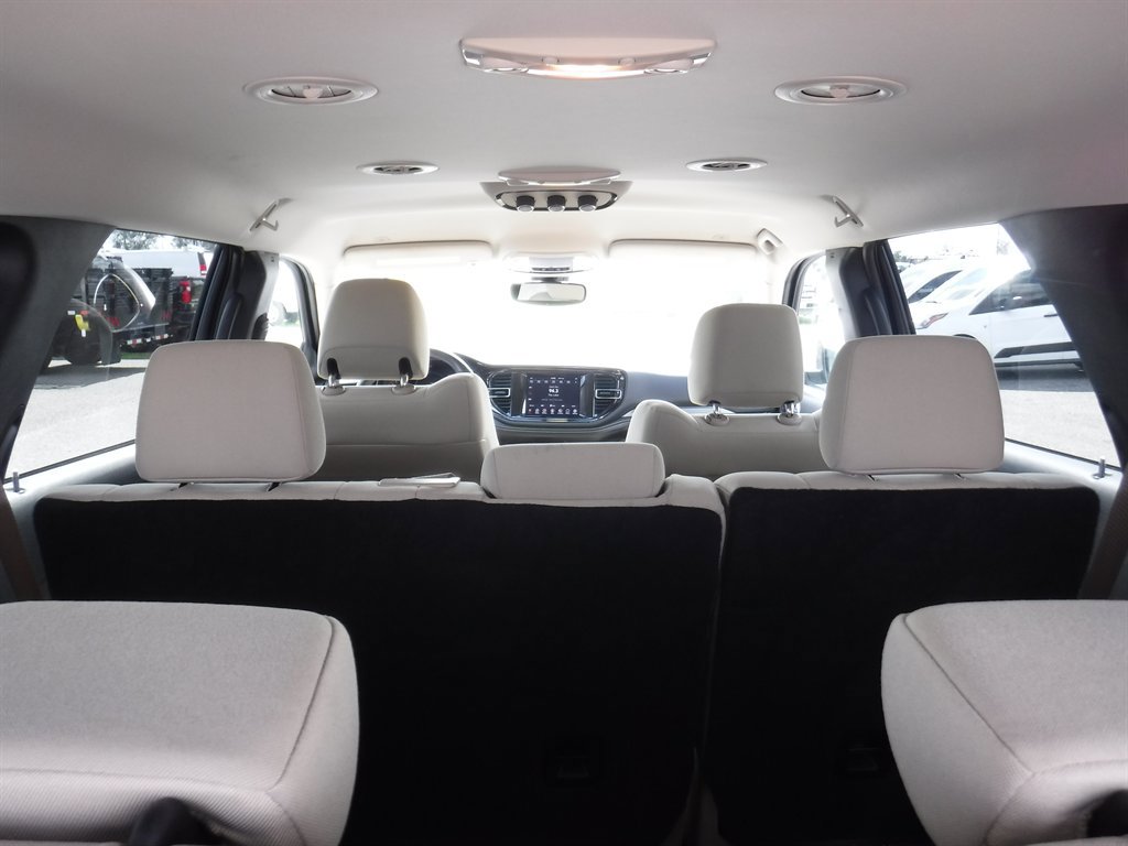 Used 2021 Dodge Durango SXT image 8