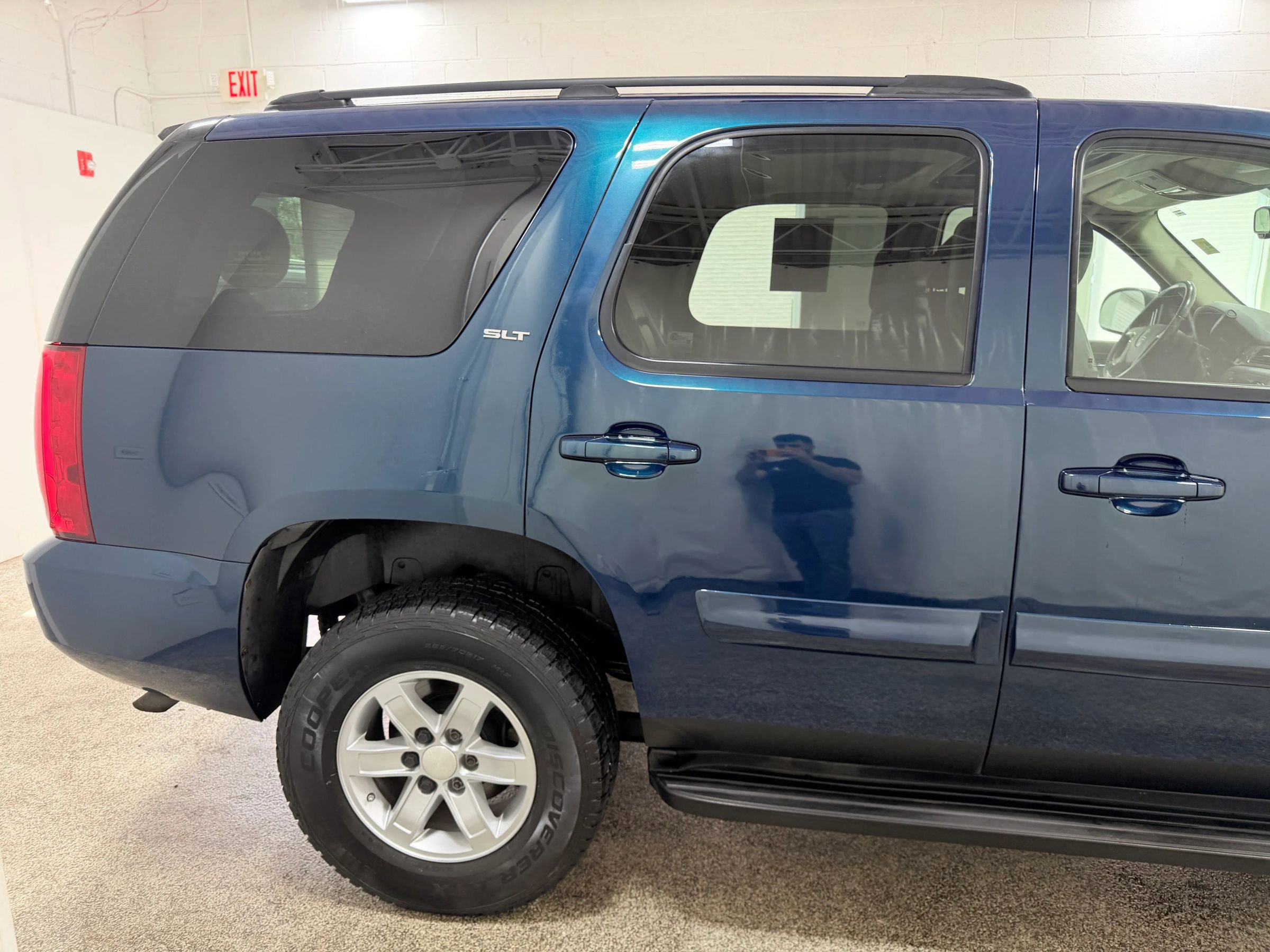 Used 2007 GMC Yukon SLT w/ SLT Preferred Equipment Group AWD/4WD image 9