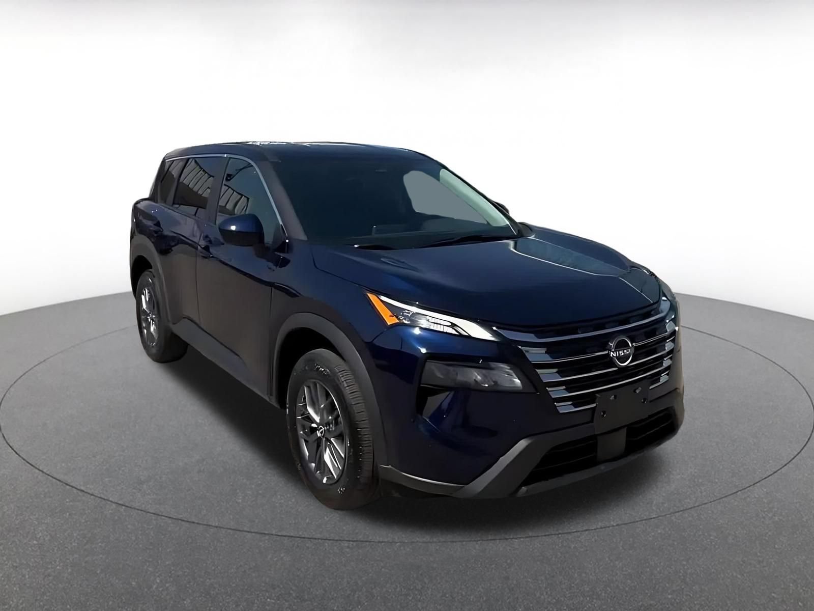 Used 2026 Nissan Rogue SV AWD/4WD image 3