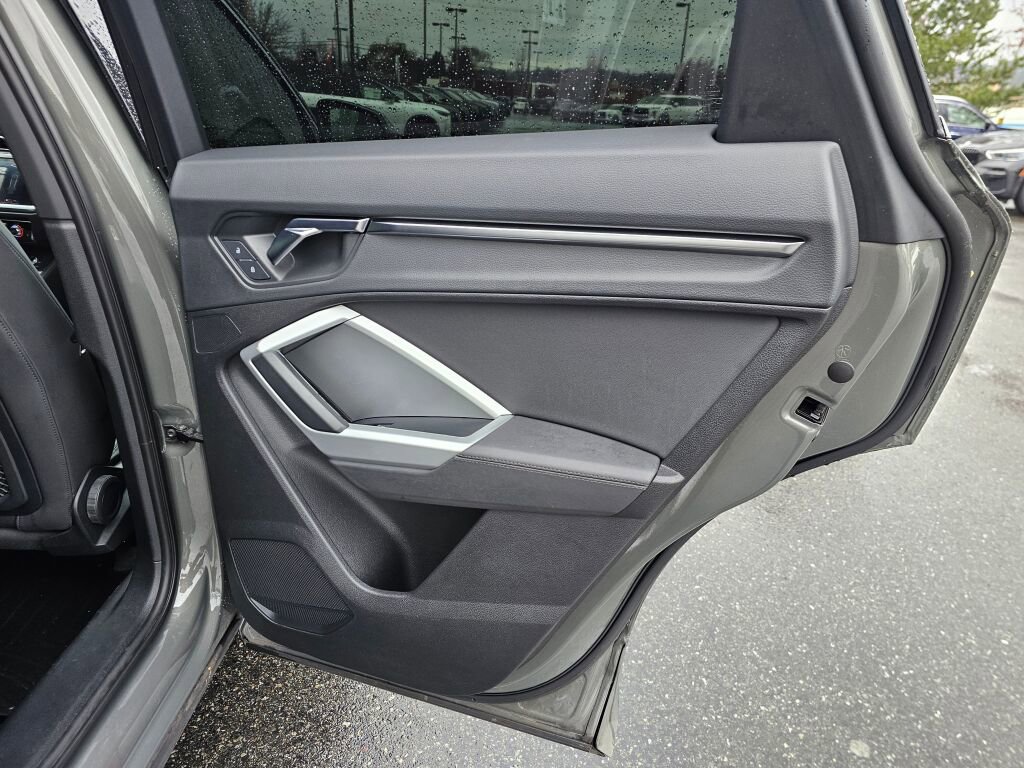 Used 2020 Audi Q3 2.0T Premium w/ Convenience Package image 15