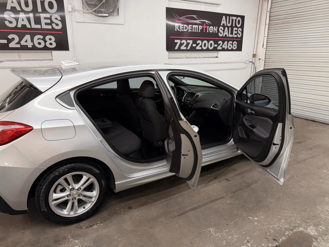Used 2017 Chevrolet Cruze LT w/ RS Package image 31