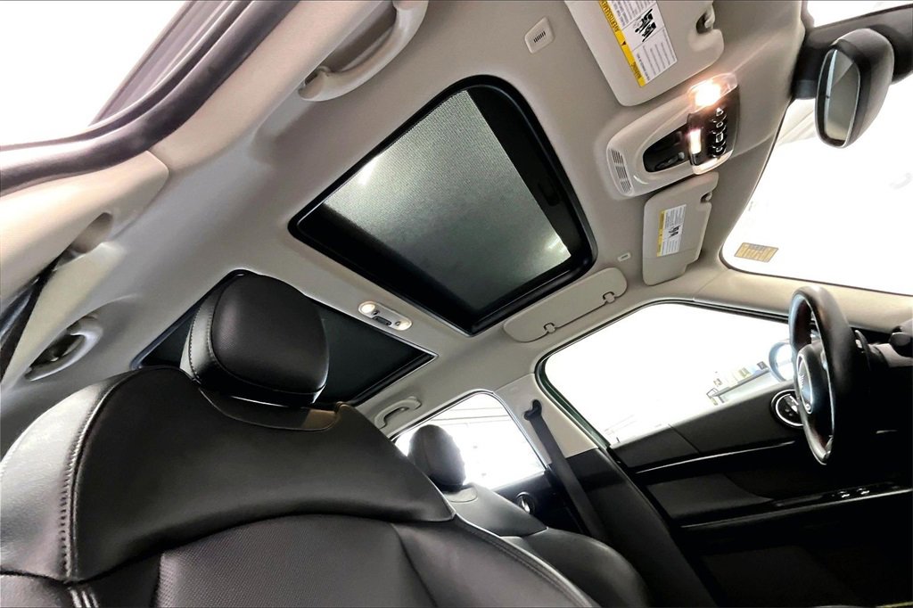 Used 2019 MINI Cooper Countryman S w/ Premium Package image 17