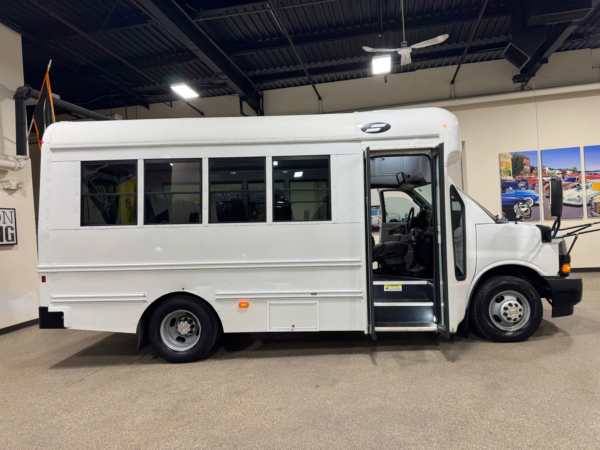 Used 2019 Chevrolet Express 3500 w/ School Bus Package image 22