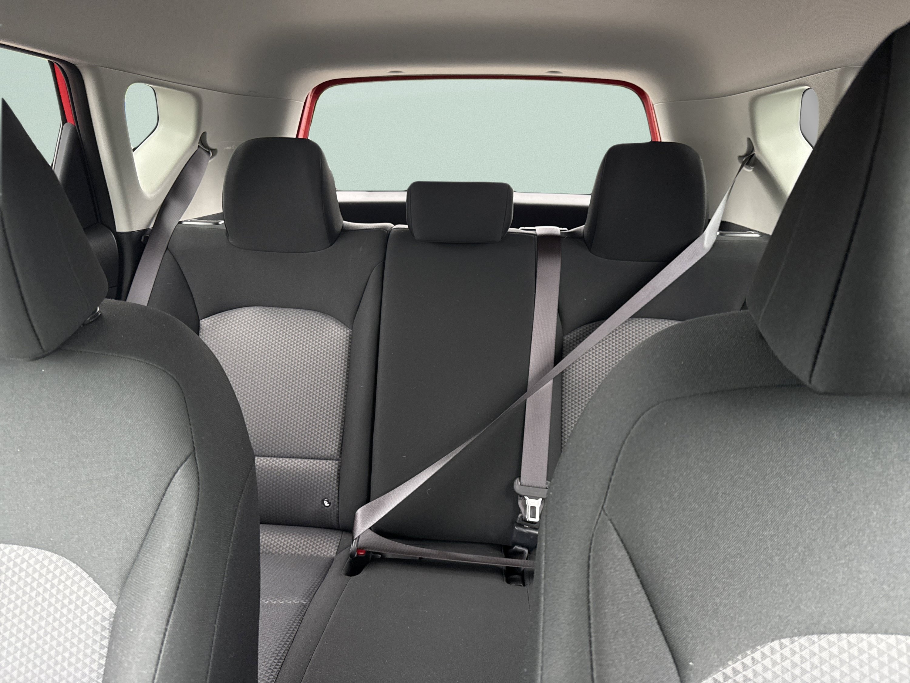 Used 2025 Kia Soul LX w/ LX Technology Package FWD image 17