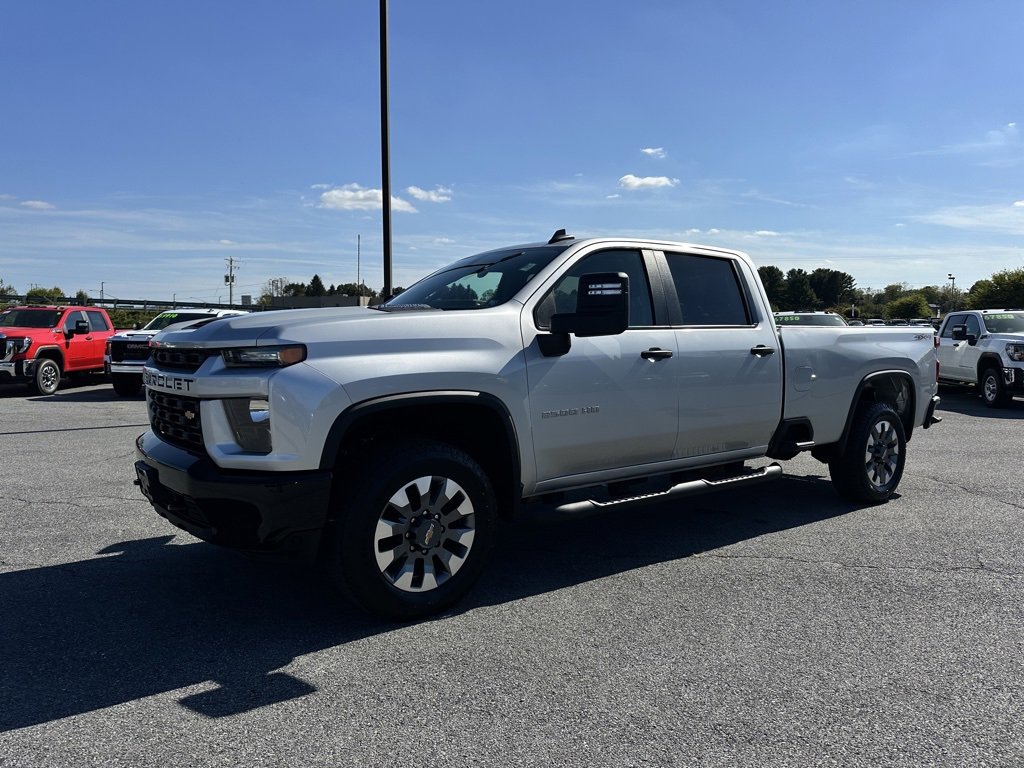 Used 2022 Chevrolet Silverado 2500 Custom image 2