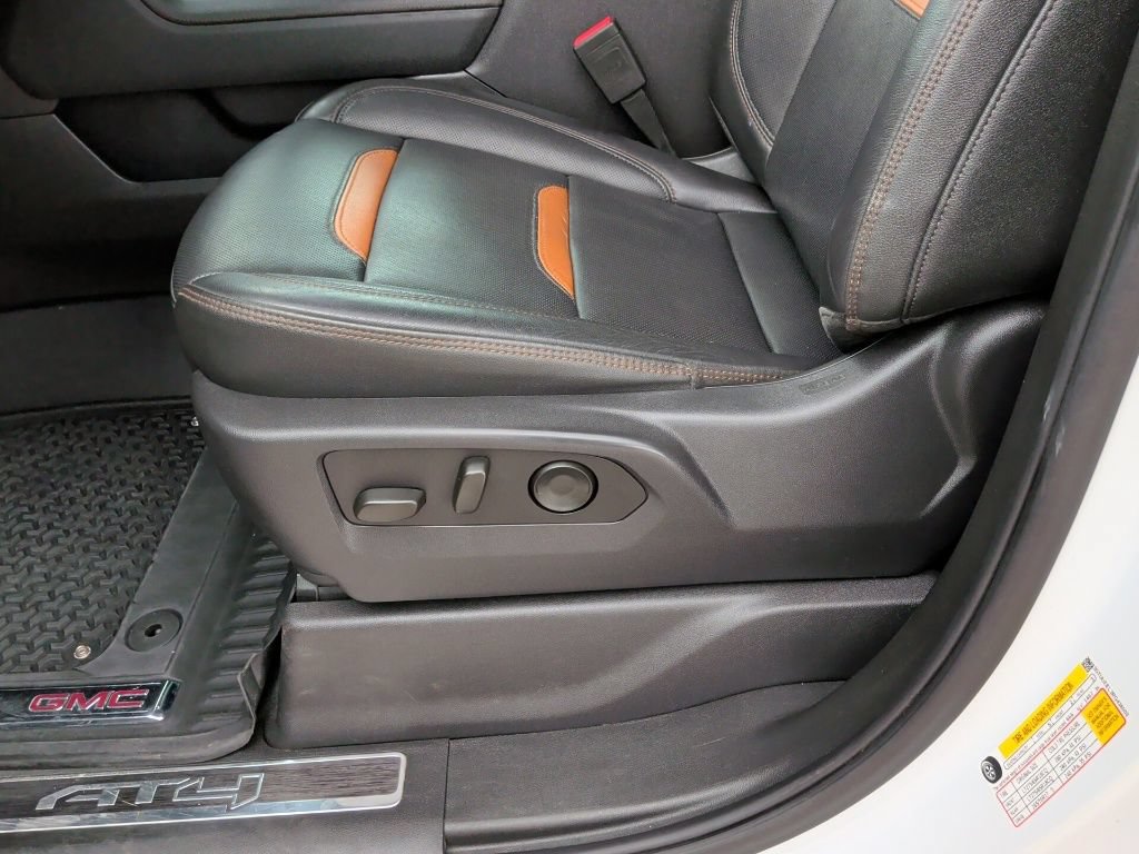 Used 2024 GMC Sierra 1500 AT4 w/ Technology Package AWD/4WD image 14