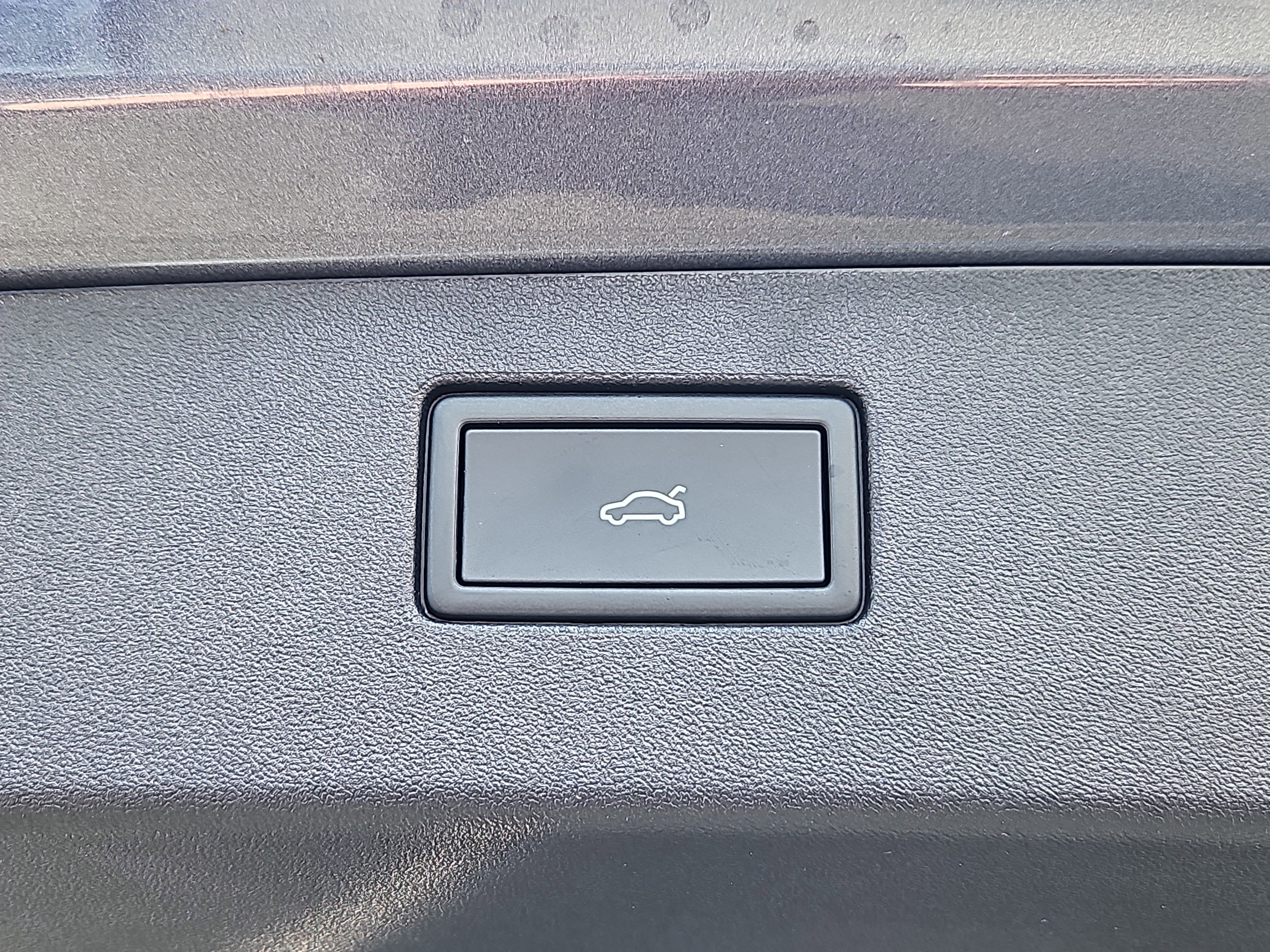 New 2026 Volkswagen Tiguan SE image 11