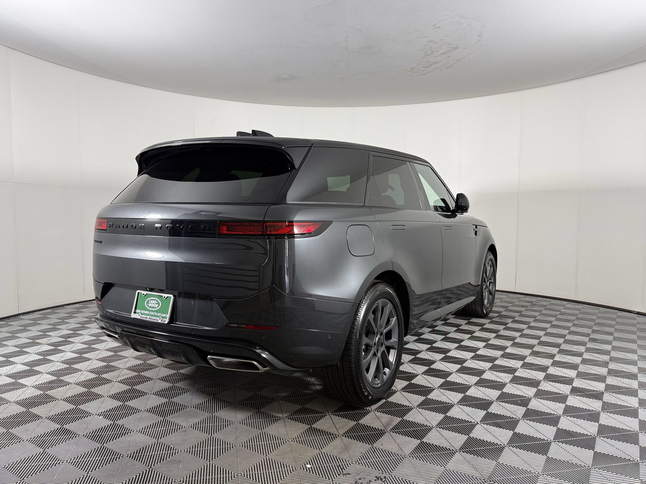 New 2026 Land Rover Range Rover Sport Dynamic SE AWD/4WD image 9