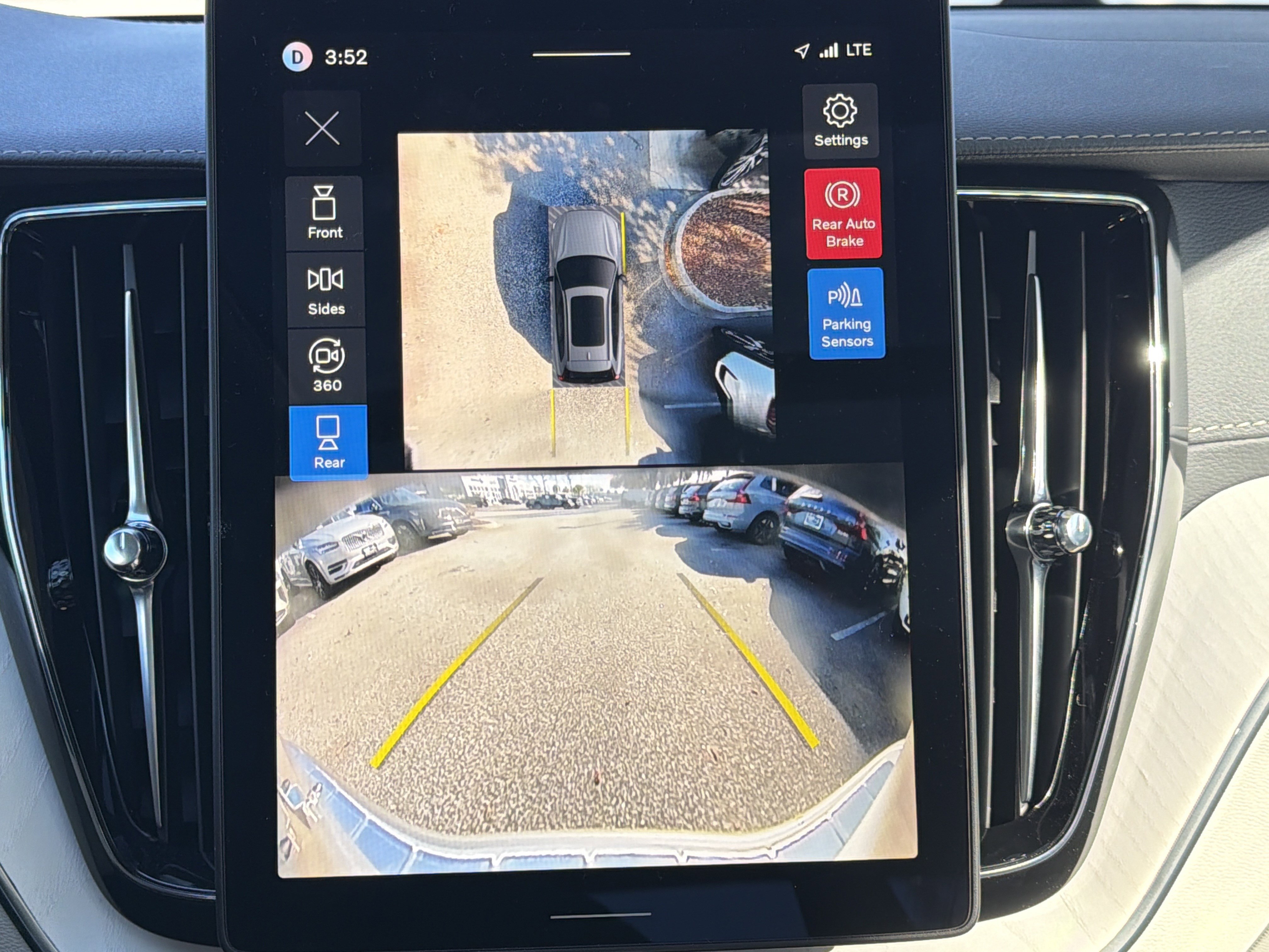 Used 2026 Volvo XC60 B5 Ultra w/ Protection Package Premier image 25