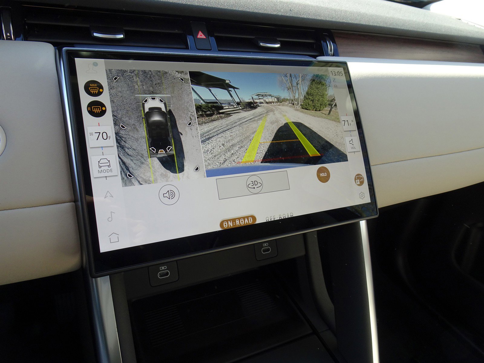 New 2025 Land Rover Discovery Sport S image 4