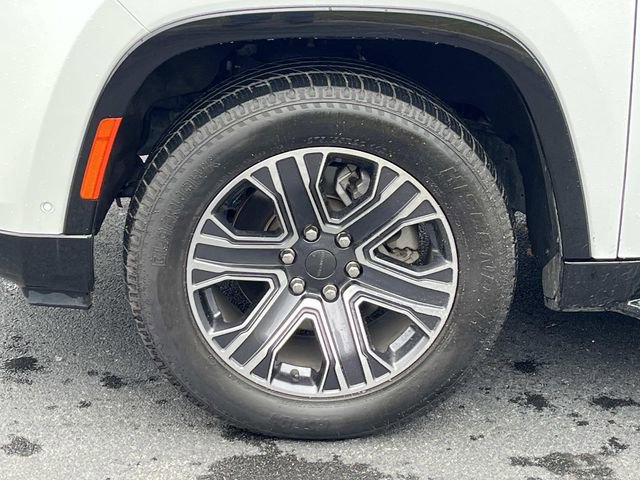 Used 2024 Jeep Wagoneer Series II AWD/4WD image 11