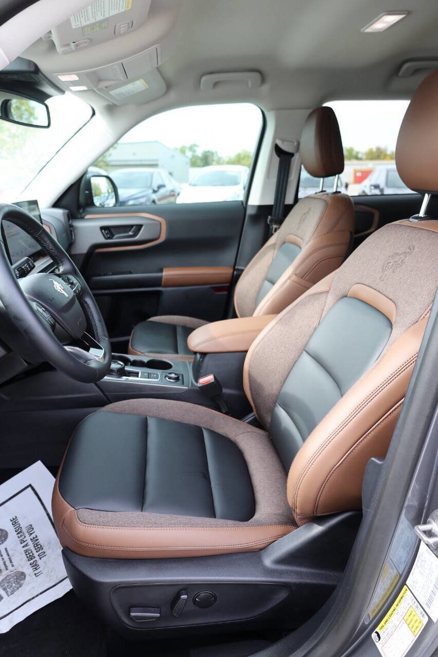 Used 2025 Ford Bronco Sport Outer Banks image 12