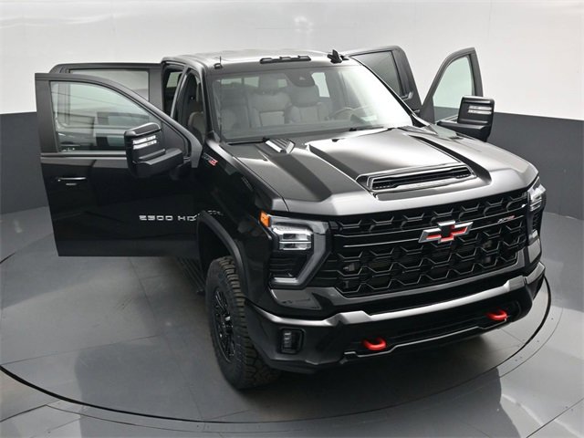 Used 2024 Chevrolet Silverado 2500 ZR2 w/ Technology Package image 61