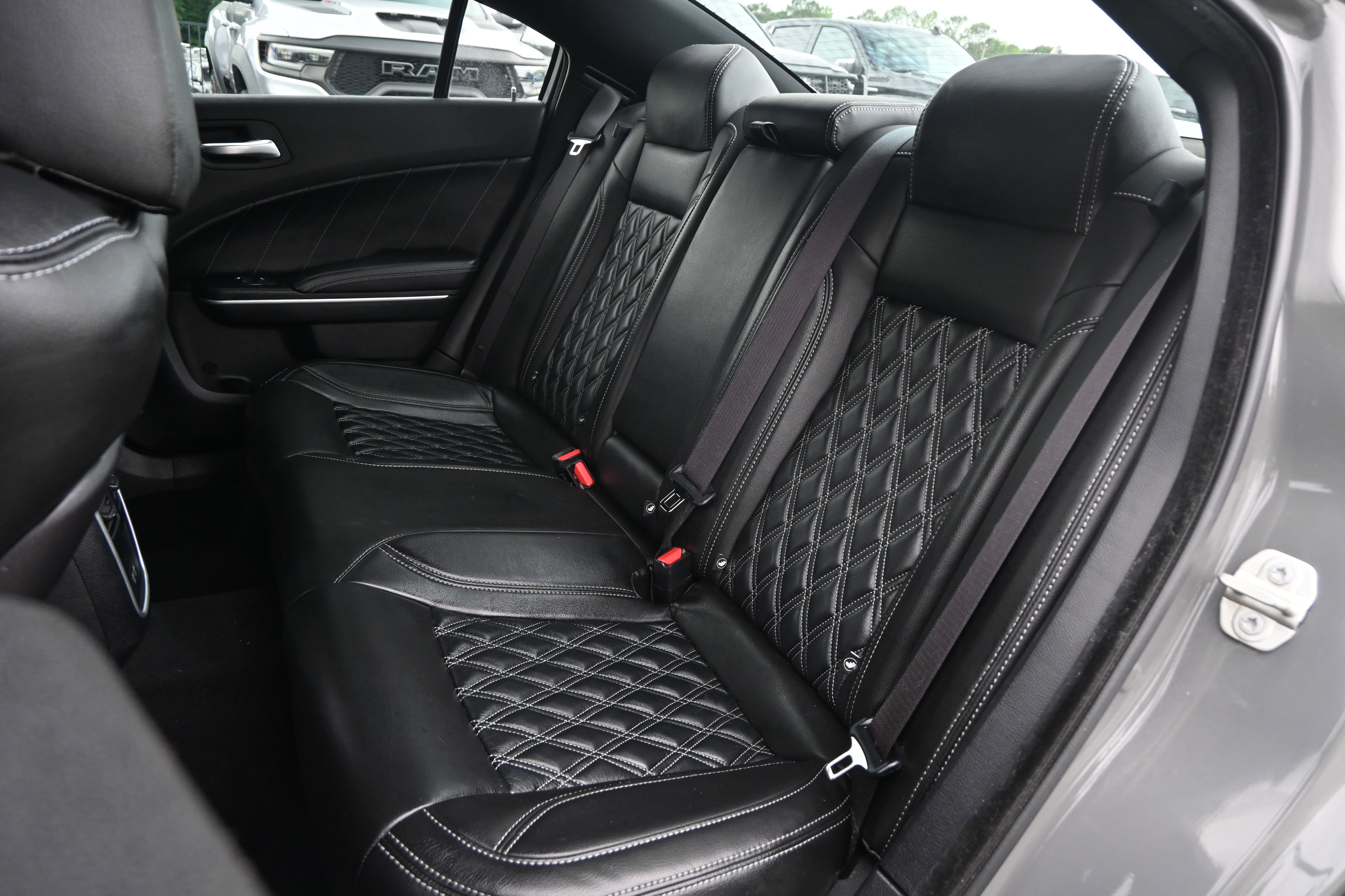 Used 2023 Dodge Charger Scat Pack w/ Technology Group RWD image 32