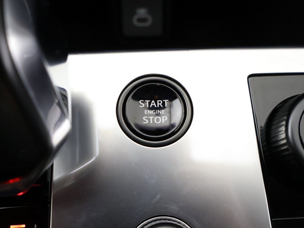 Used 2023 Land Rover Range Rover SV image 46