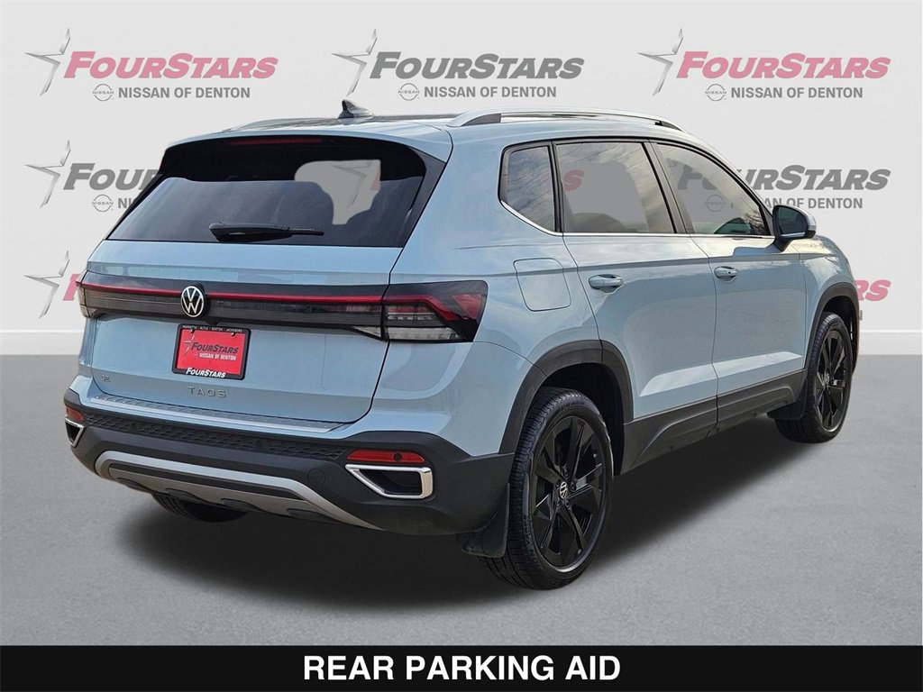 Used 2025 Volkswagen Taos SE image 4